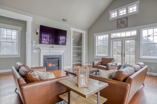 Living room with fireplace