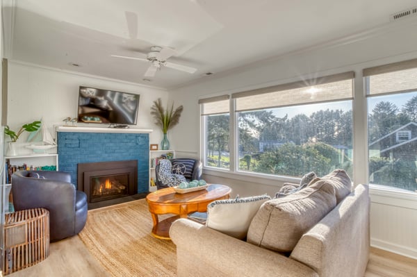 Living room with fireplace