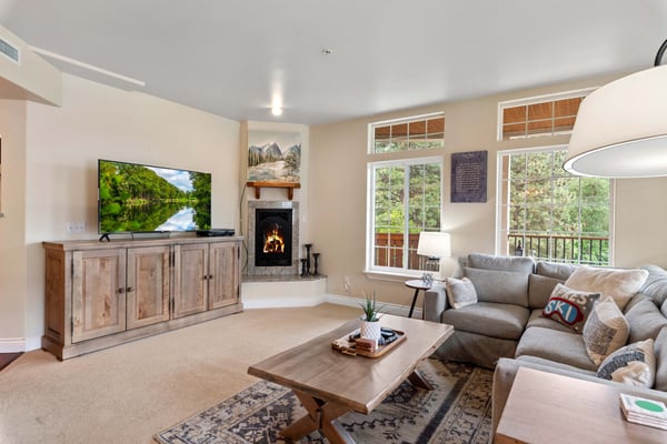 Living Room with Fireplace & Smart TV.