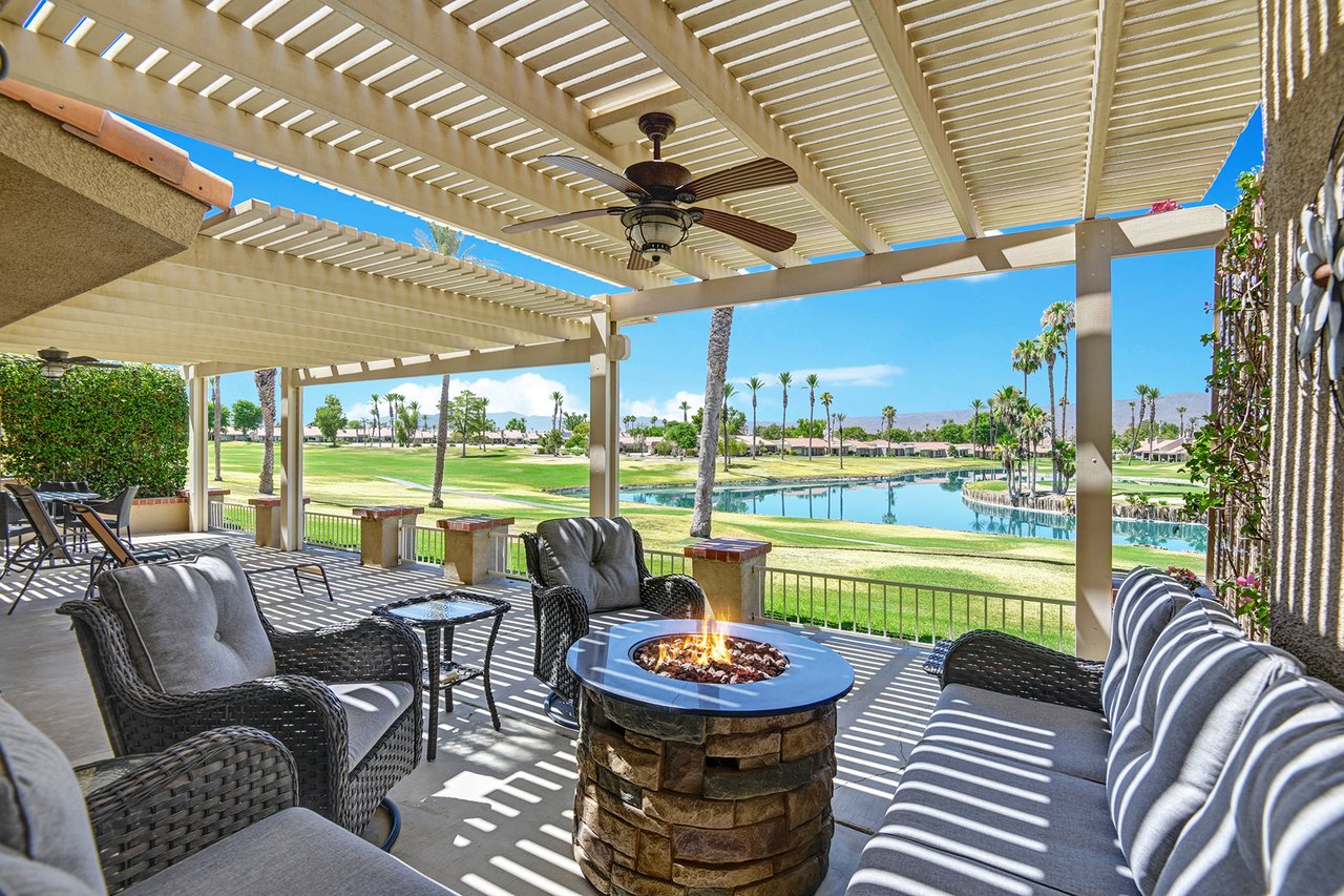 OUTDOOR LIVING ROOM REVERSE