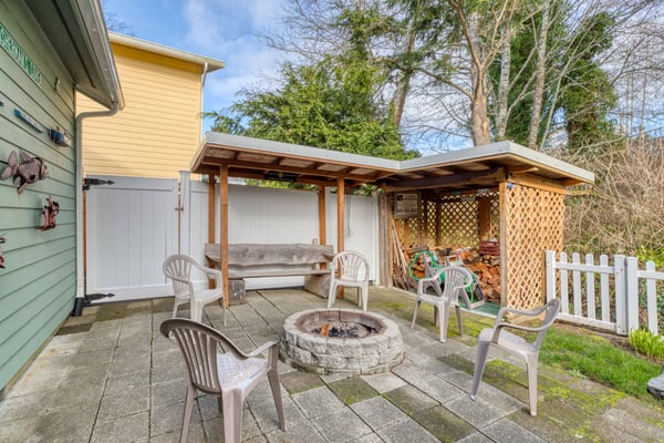 Outside Fire Pit with seating