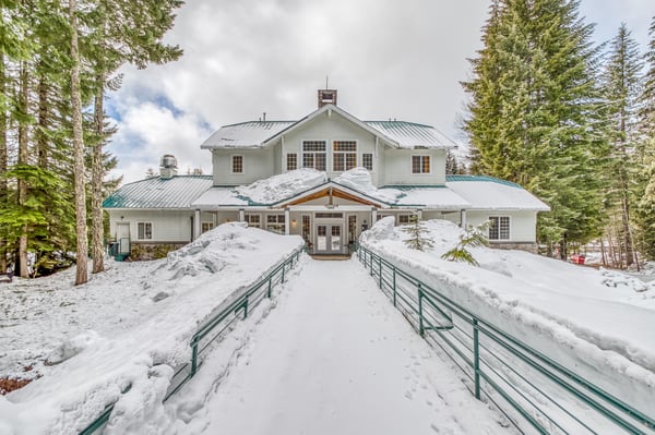 Chinook Lodge in winter