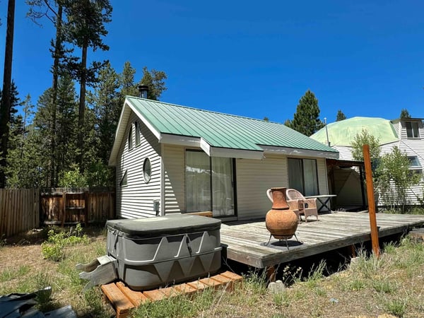 Deck with Hot tub