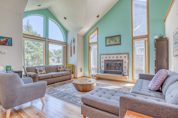 Living Room with pastel furniture for a relaxed vibe