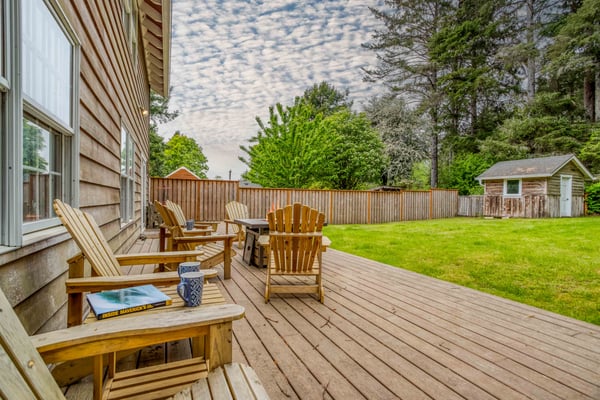 Back Yard Deck Lounge Seating with fire burner