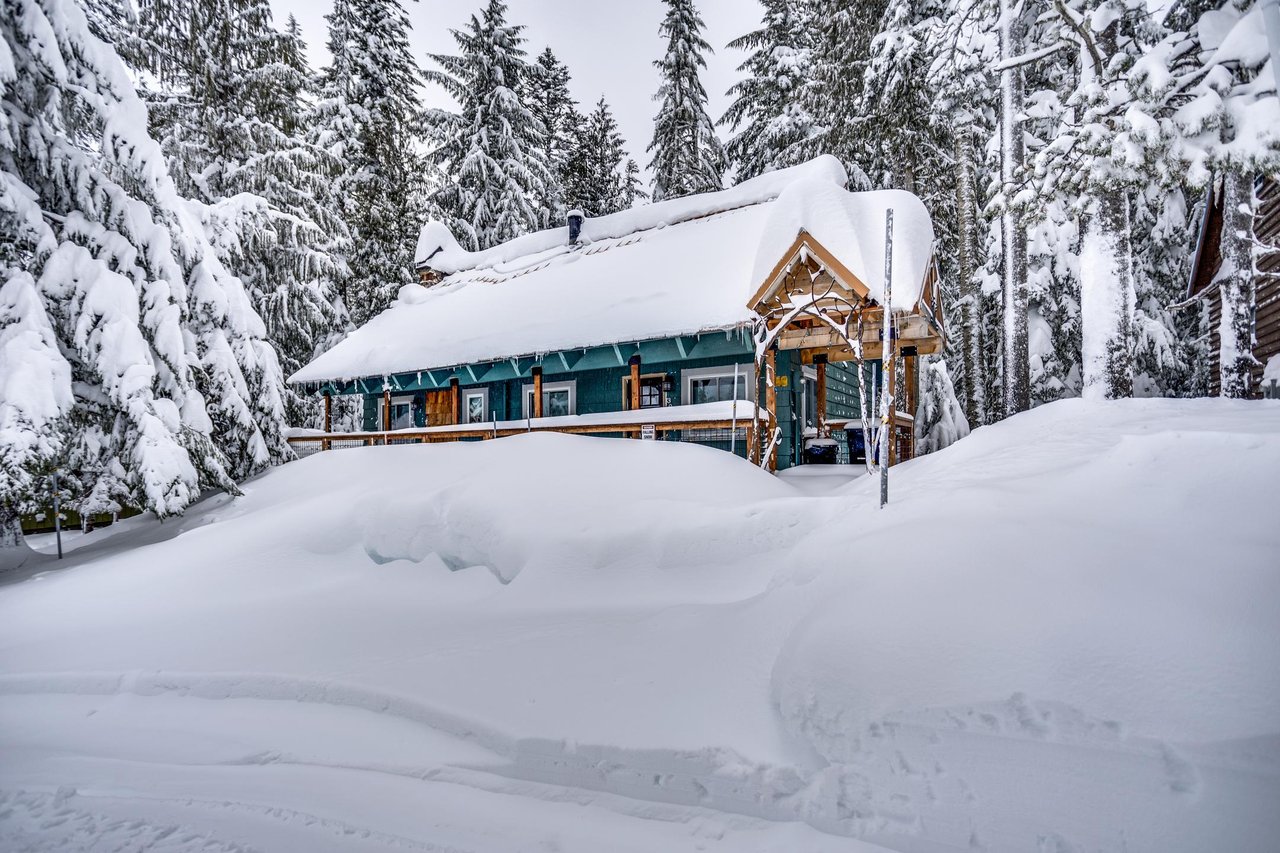 Snowy Snow Shire Cabin