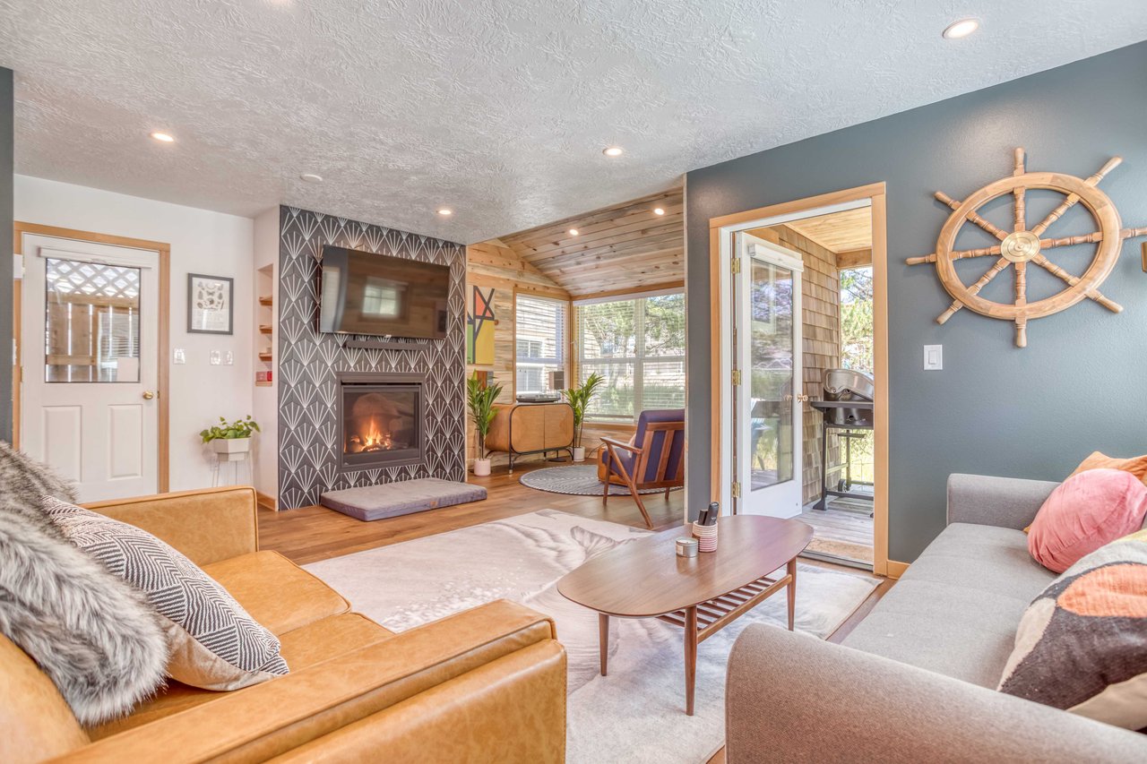 Living Room with Amenities