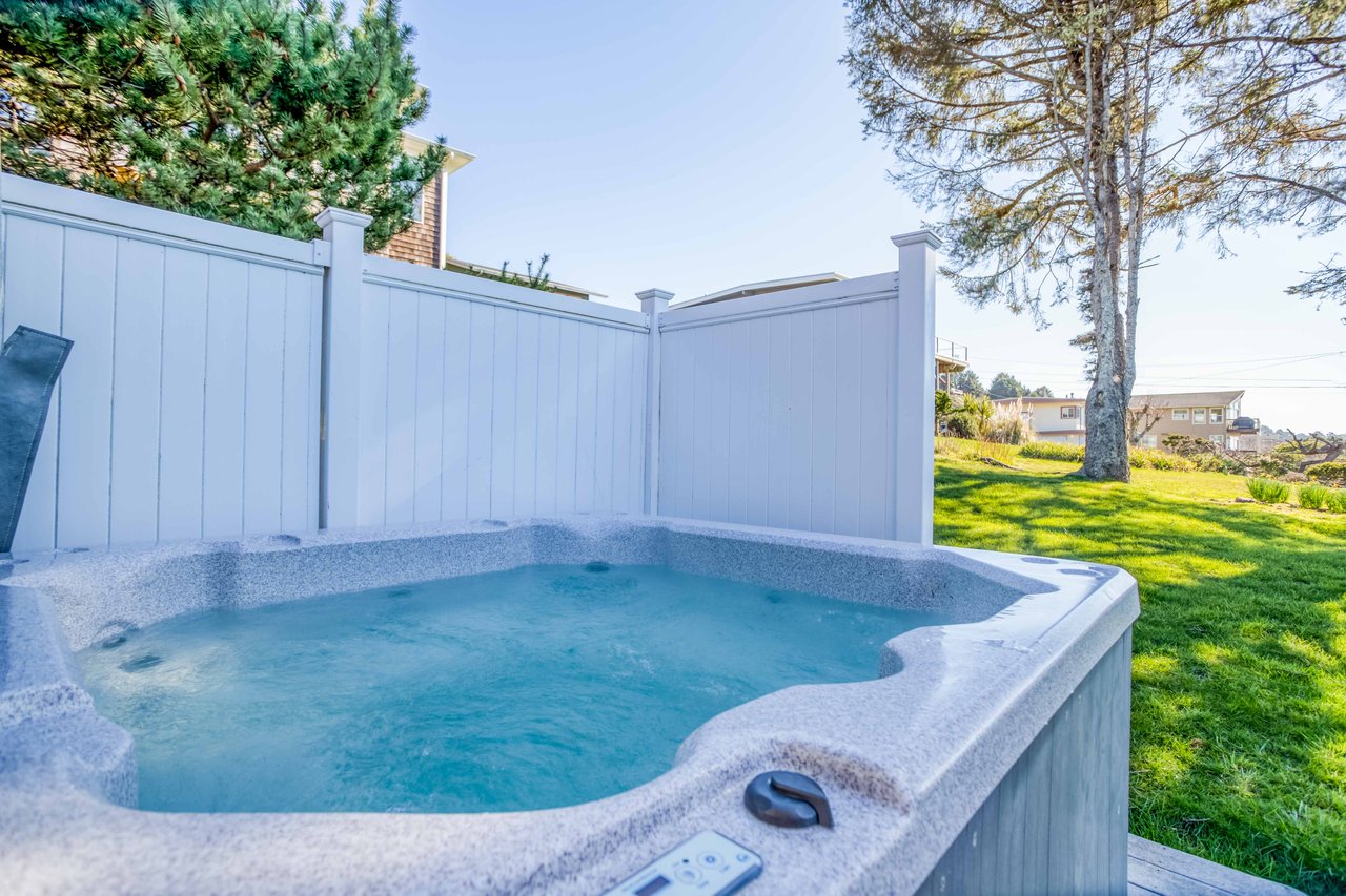 High Tides Beach House Hot Tub