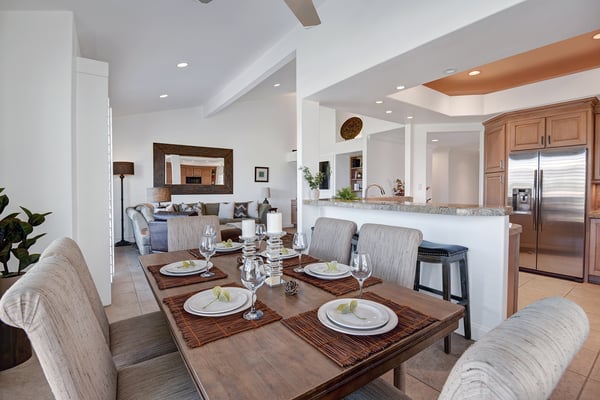 DINING SPACE WITH CUTLERY