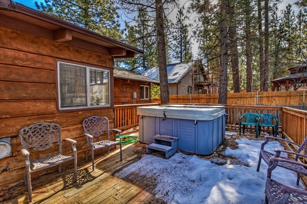 Jacuzzi Located on the Back Deck