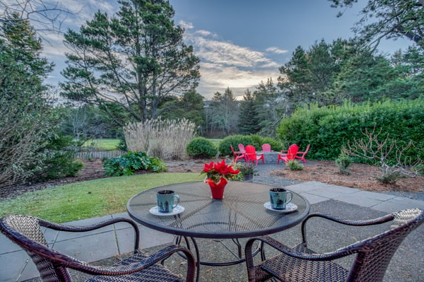 Back Yard seating with table