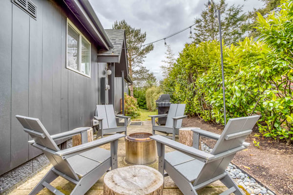 Side Yard space with seating and BBQ Grill