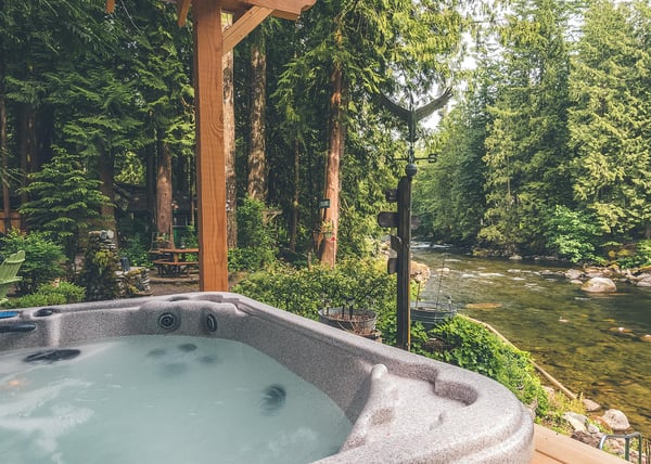 Dream Catcher Cabin-Hot tub facing river